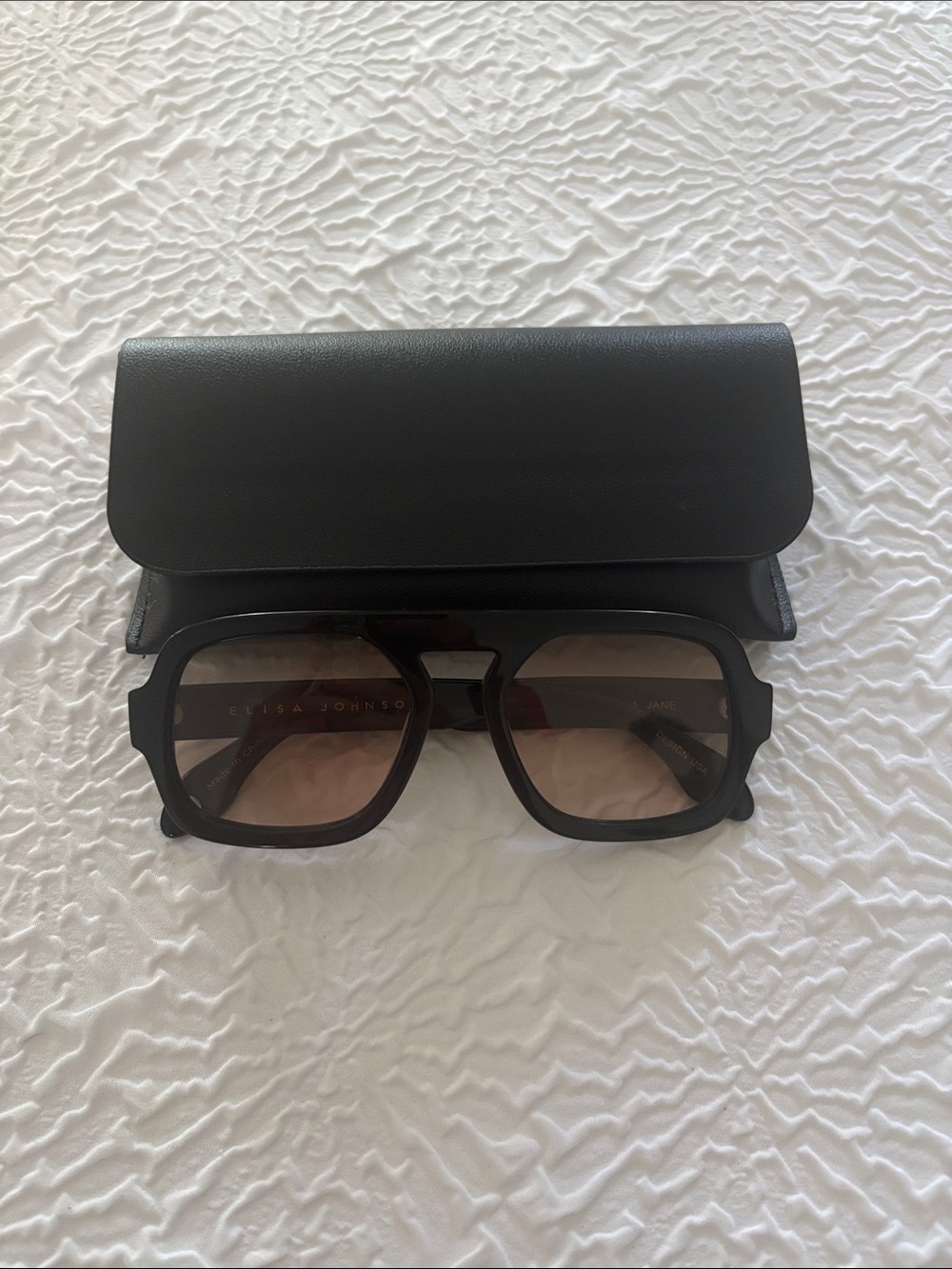 Elisa Johnson Jane Sunglasses in Gloss Black - Picture 3 of 6